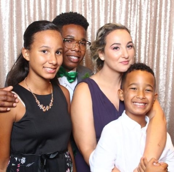 Meet your Posher, Val - Picture 1 of 1